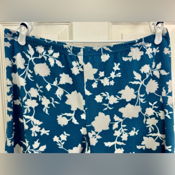 Ladies Pajamas by Nicole Miller New York - Picture 15 of 15